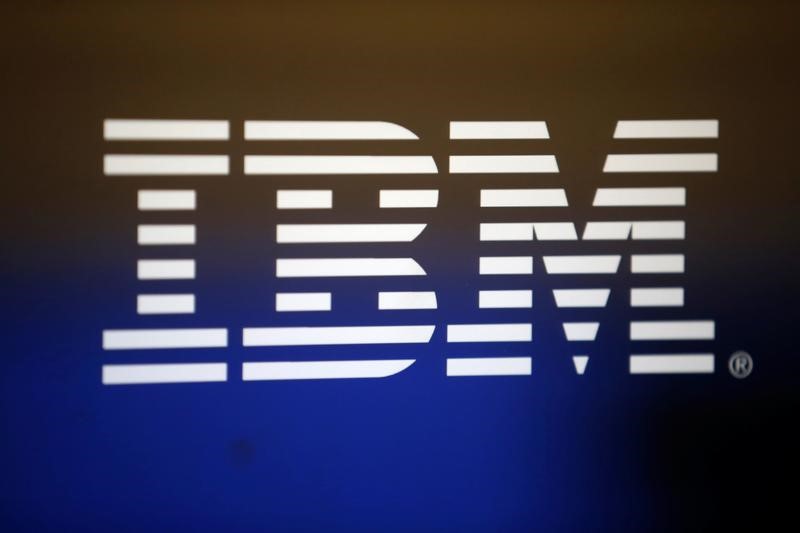 © Reuters. FILE PHOTO - The logo of Dow Jones Industrial Average stock market index listed company IBM (IBM) is seen in Los Angeles