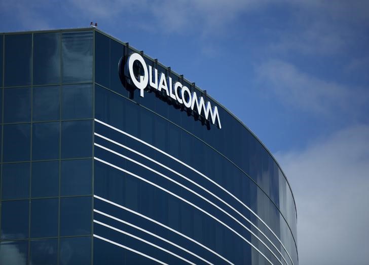 © Reuters. One of many Qualcomm buildings is shown in San Diego, California