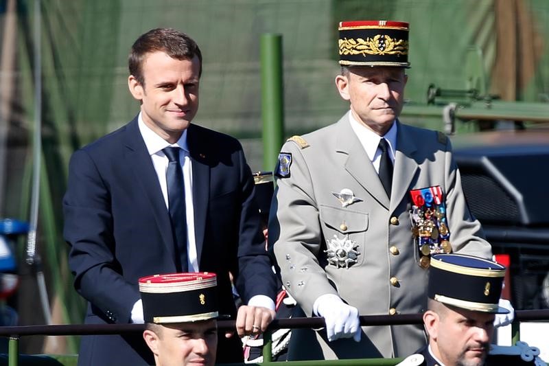 © Reuters. استقالة قائد القوات المسلحة الفرنسية
