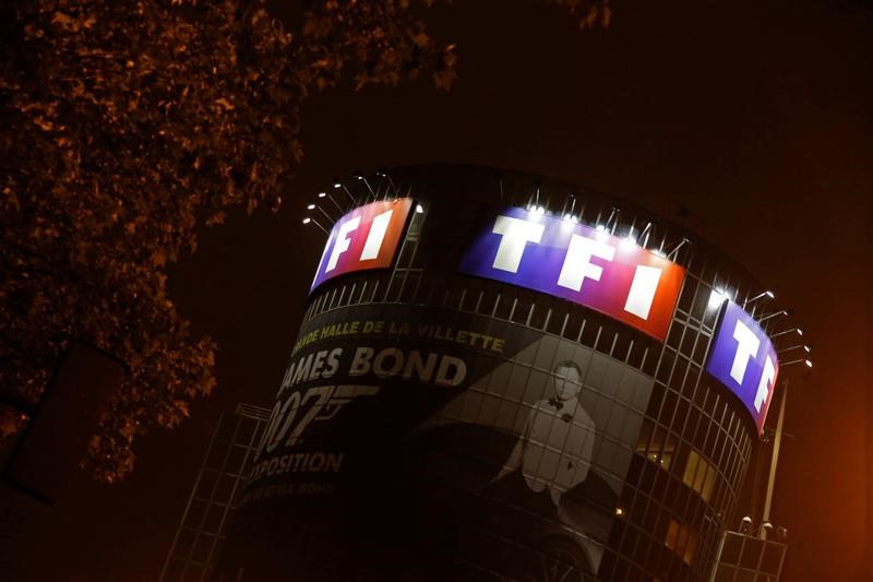 © Reuters. LE CSA AUTORISE LES COUPURES PUBLICITAIRES DANS LES JT DE TF1