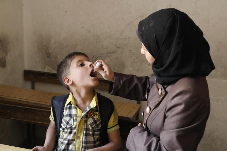 © Reuters. الأمم المتحدة تأمل في تراجع القتال بسوريا لتنفيذ حملة لمكافحة شلل الأطفال