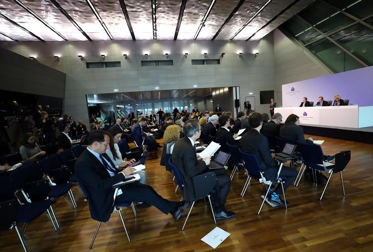 © Reuters. ECB President Draghi addresses a news conference at the ECB headquarters in Frankfurt