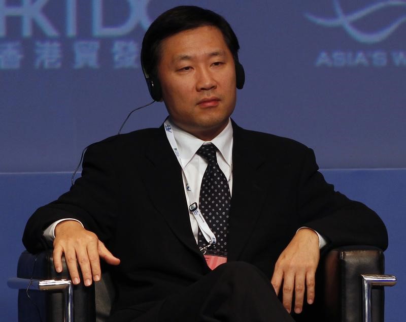 © Reuters. FILE PHOTO: Yao Gang takes part in the Asian Financial Forum in Hong Kong