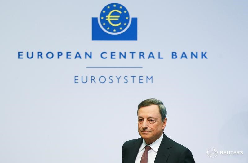 © Reuters. Il presidente della Bce, Mario Draghi, a Francoforte.