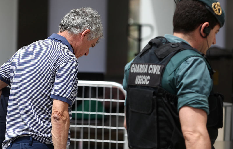 © Reuters. El juez envía a prisión al presidente de la federación española de fútbol