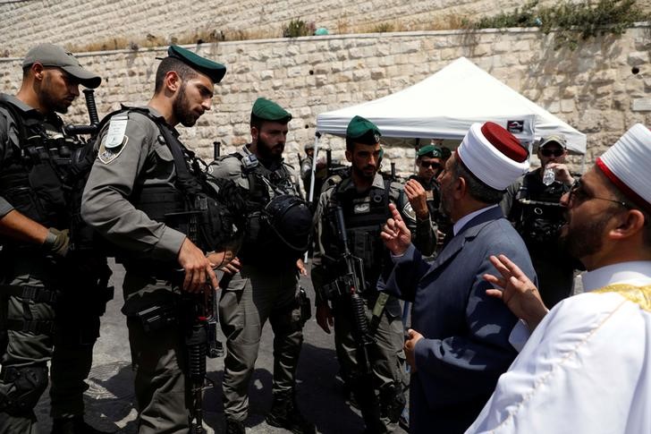 © Reuters. مقتل 6 في أسوأ أعمال العنف بين الفلسطينيين والإسرائيليين منذ سنوات