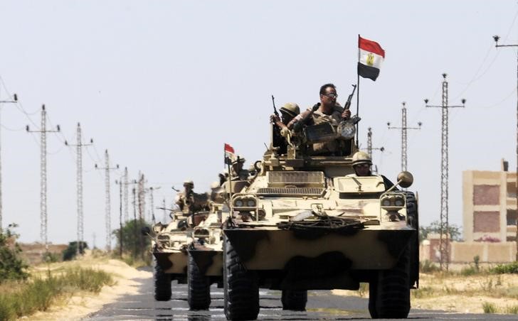 © Reuters. الجيش المصري يعلن قتل 30 متشددا في هجمات بشمال سيناء