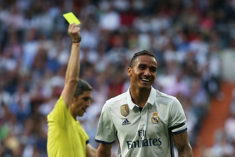 © Reuters. El Manchester City ficha al jugador del Real Madrid Danilo para cinco años