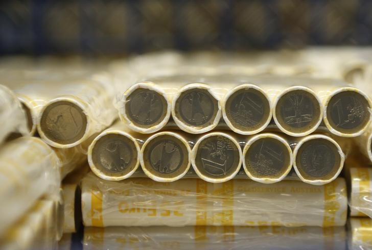 © Reuters. One Euro coins are seen at the Money Service Austria company's headquarters in Vienna