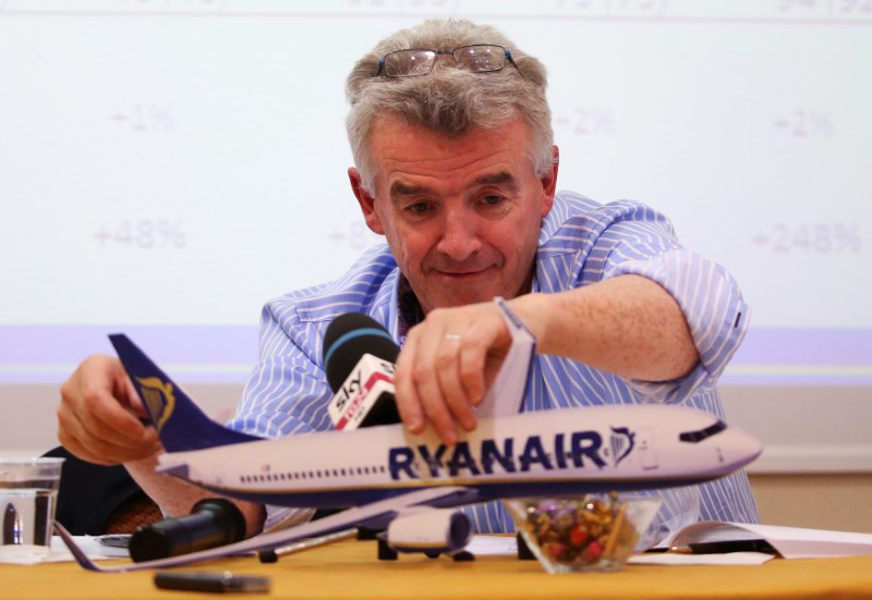 © Reuters. Ryanair CEO Michael O'Leary attends a news conference in Rome