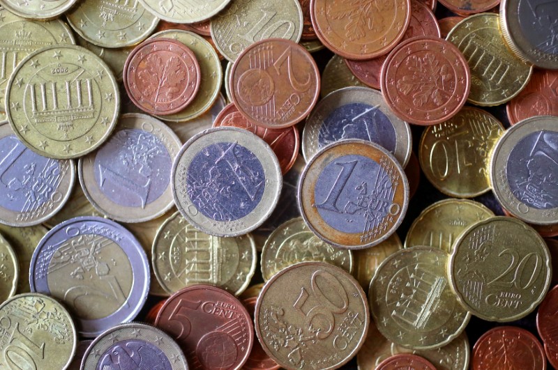 © Reuters. Imagem ilustrativa mostra moedas de euro