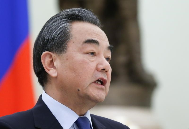 © Reuters. Ministro das Relações Exteriores da China, Wang Yi, em Moscou