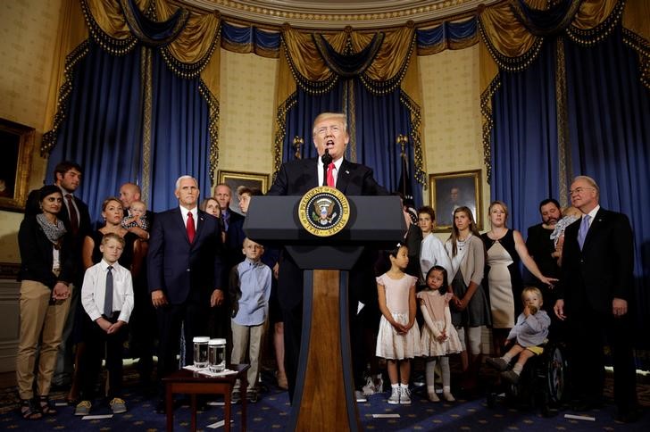 © Reuters. Presidente dos EUA, Donald Trump, faz pronunciamento na Casa Branca sobre Obamacare