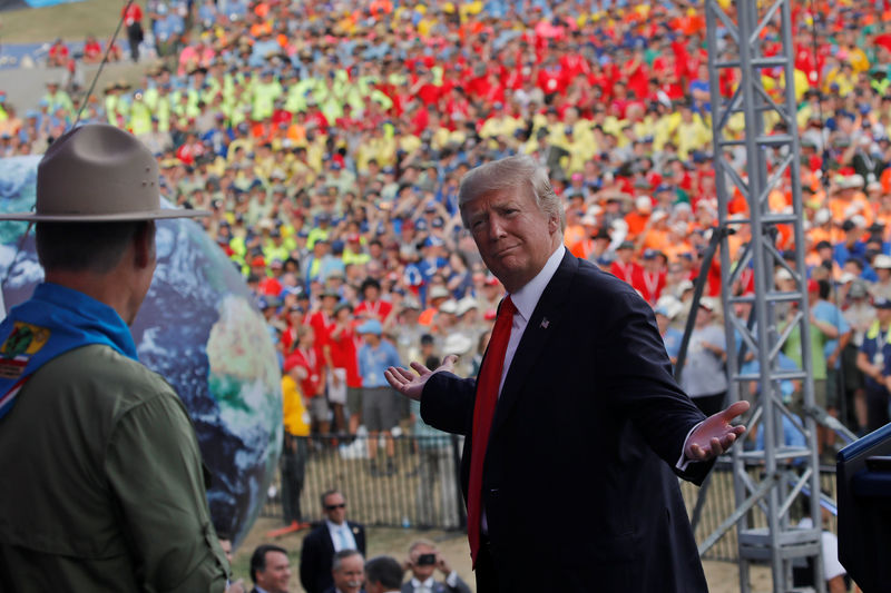 © Reuters. U.S. President Donald Trump reacts as he delivers remarks at the 2017 National Scout Jamboree in Summit Bechtel National Scout Reserve, West Virginia , U.S.