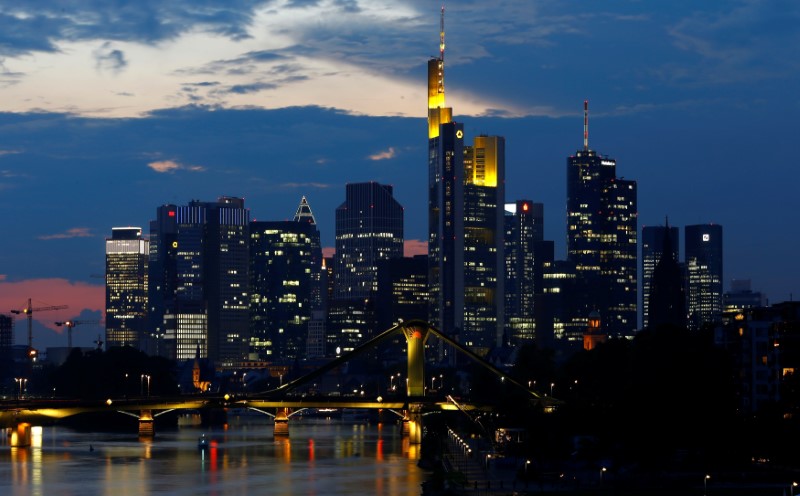 © Reuters. FILE PHOTO:  The skyline of the banking district in Frankfurt