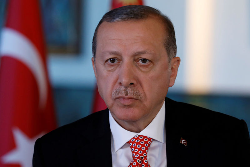 © Reuters. FILE PHOTO:Turkish President Tayyip Erdogan attends an interview with Reuters at the Presidential Palace in Ankara