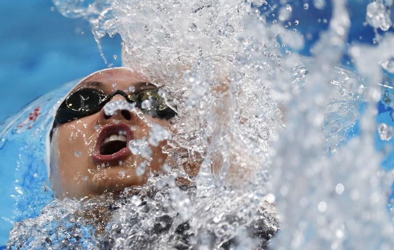 © Reuters. أرقام قياسية لكينج وبيتي وماس في بطولة العالم للسباحة