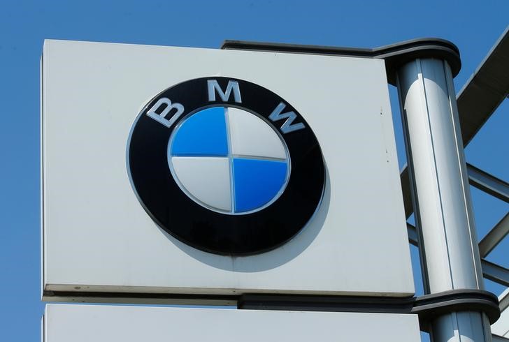 © Reuters. BMW INTERROMPT LES DISCUSSIONS AVEC DAIMLER SUR DES PROJETS COMMUNS