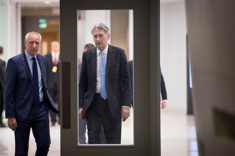© Reuters. Britain's Chancellor of the Exchequer Philip Hammond visits IBM's offices on the South Bank, London