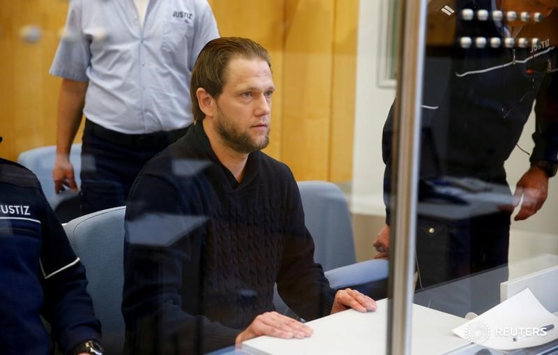 © Reuters. الحكم على داعية إسلامي ألماني بالسجن خمسة أعوام ونصف