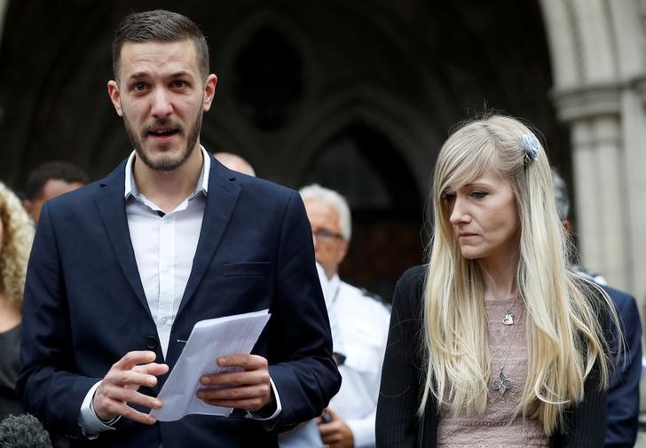 © Reuters. Pais de Charlie Gard Connie Yates e Chris Gard em Londres