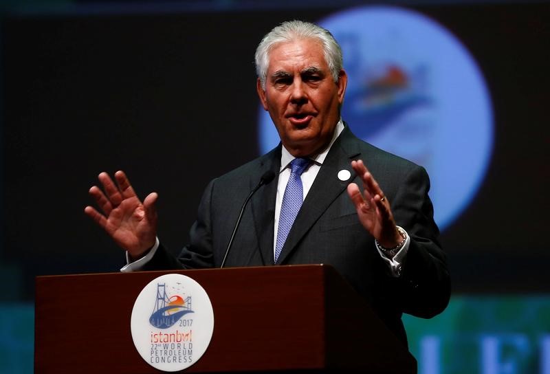 © Reuters. FILE PHOTO: U.S. Secretary of State Tillerson makes a speech during the opening ceremony of the 22nd World Petroleum Congress in Istanbul