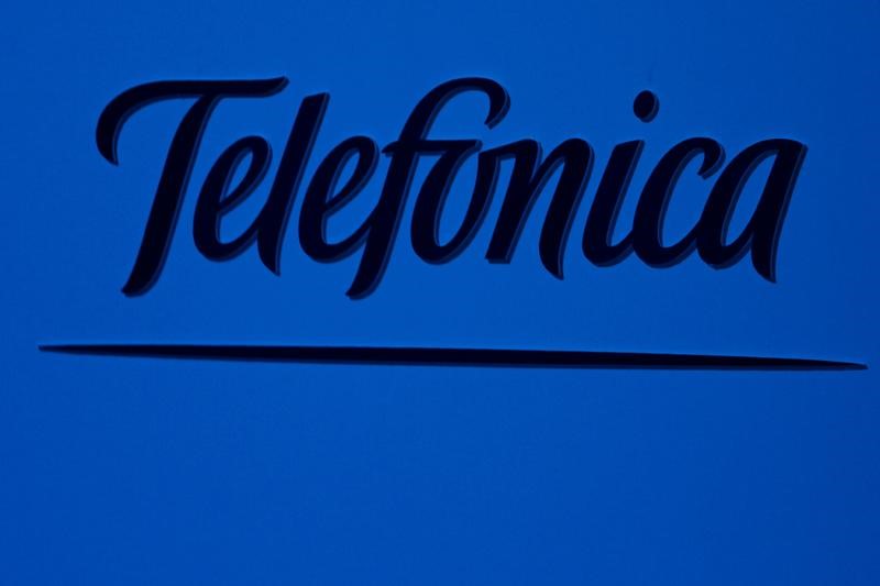 © Reuters. Telefónica supera expectativas y eleva previsiones pese a debilidad doméstica