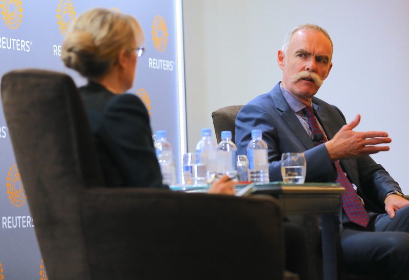 © Reuters. Ian Silk, Chief Executive of Australia's largest pension fund, AustralianSuper, speaks at Reuters Newsmaker event in Sydney, Australia