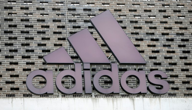 © Reuters. The logo of Adidas is seen on an outlet store in Metzingen