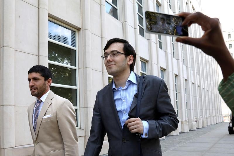 © Reuters. Martin Shkreli, former chief executive officer of Turing Pharmaceuticals and KaloBios Pharmaceuticals Inc, arrives for his trial at U.S. Federal Court in Brooklyn, New York