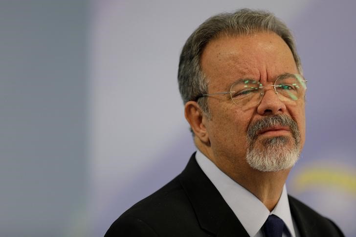 © Reuters. O ministro da Defesa do Brasil, Raul Jungmann, durante coletiva de imprensa em Brasília