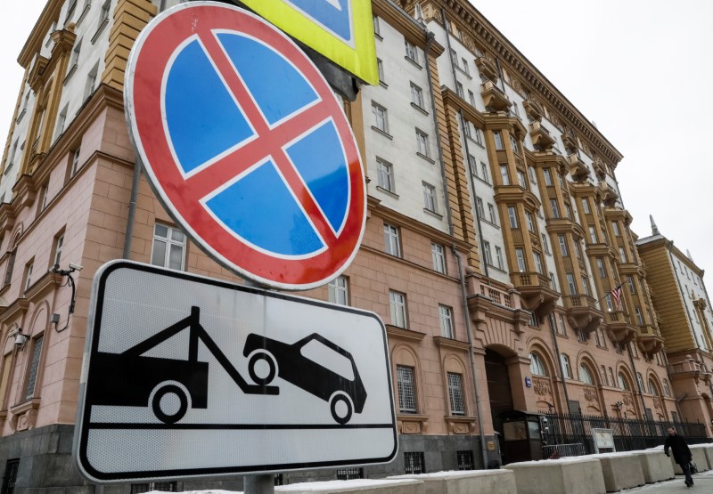 © Reuters. A general view of the U.S. embassy in Moscow, Russia