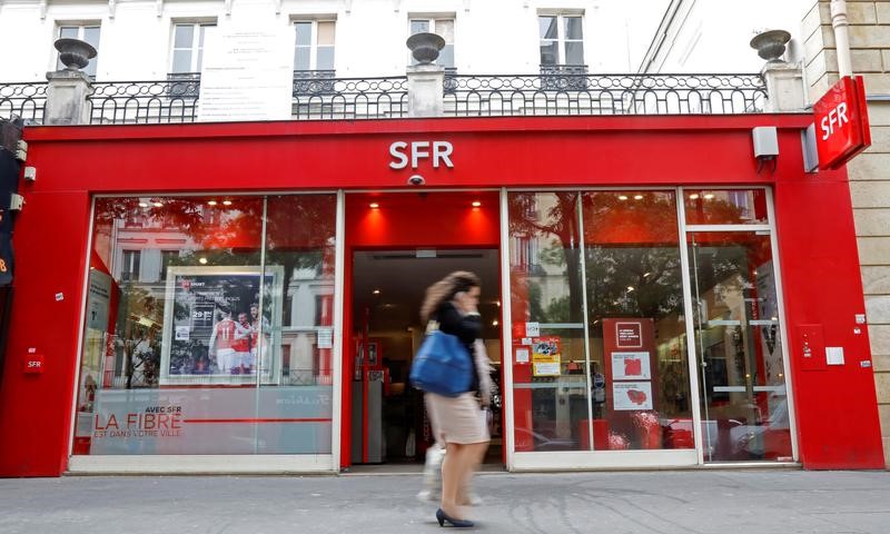 © Reuters. TF1: SFR DÉNONCE UNE "TENTATIVE DE PRISE D'OTAGE" DE SES CLIENTS