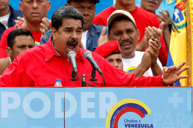 © Reuters. FILE PHOTO: Venezuela's President Nicolas Maduro delivers a speech during the closing campaign ceremony for the upcoming Constituent Assembly election in Caracas,