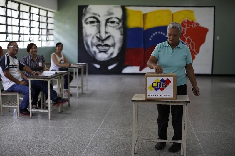 © Reuters. أمريكا تتعهد برد "قوي وسريع" على انتخابات فنزويلا