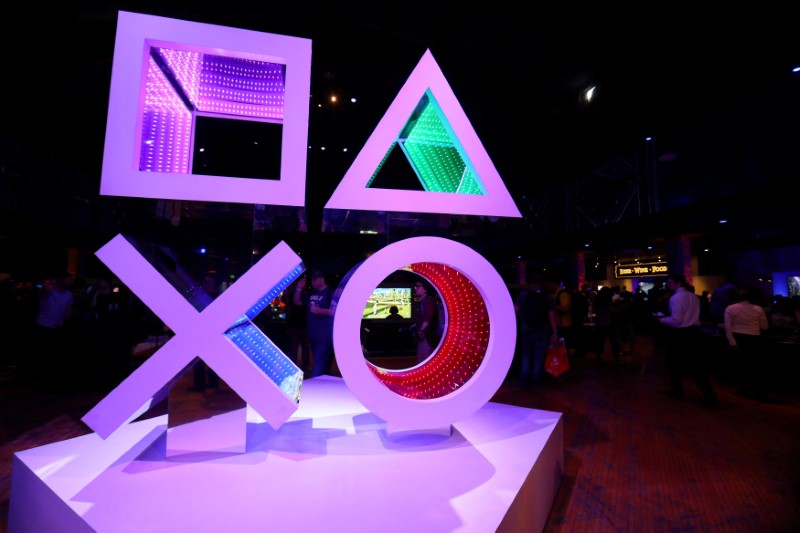 © Reuters. FILE PHOTO: Sony playstation preview at E3 2017 in Los Angeles