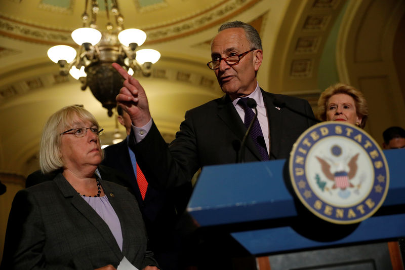 © Reuters. Senate Minority Leader Chuck Schumer, accompanied by Senator Patty Murray (D-WA) and Senator Debbie Stabenow (D-MI), speaks with reporters following the successful vote to open debate on a health care bill on Capitol Hill in Washington