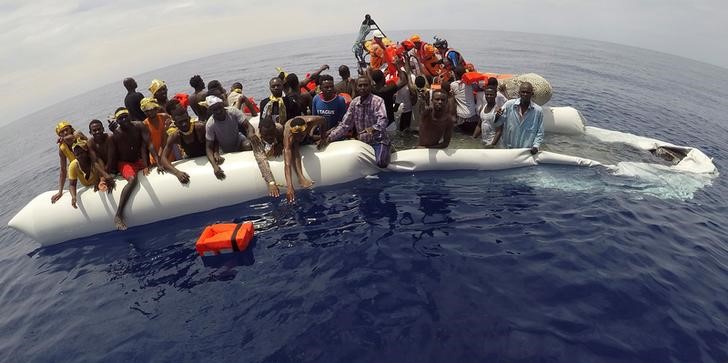 © Reuters. منظمة إغاثة: غرق ثمانية مهاجرين في البحر المتوسط