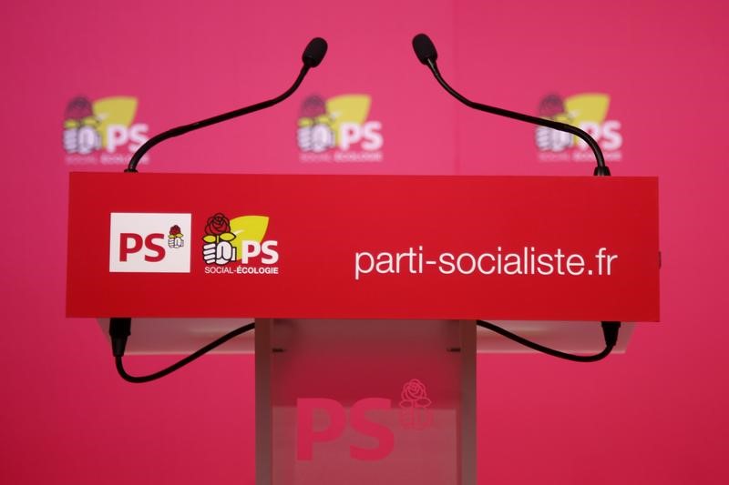 © Reuters. LES SOCIALISTES FLOUS SUR L'AVENIR DU SIÈGE DE SOLFÉRINO