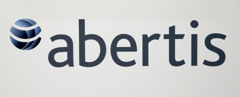 © Reuters. FILE PHOTO: The Abertis's logo is seen during a news conference in Barcelona