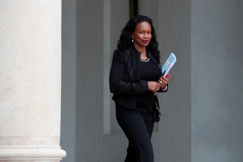 © Reuters. French Sports Minister Laura Flessel leaves the Elysee Palace after a weekly cabinet meeting in Paris