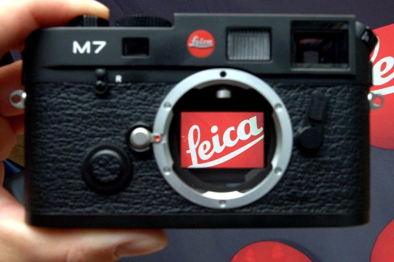 © Reuters. BLACKSTONE CHERCHE À VENDRE SES 45% DANS LEICA