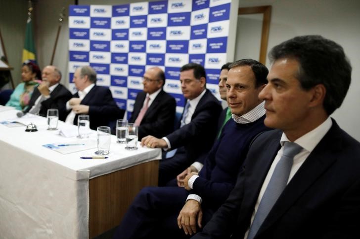 © Reuters. Lideranças do PSDB durante reunião do partido em Brasília