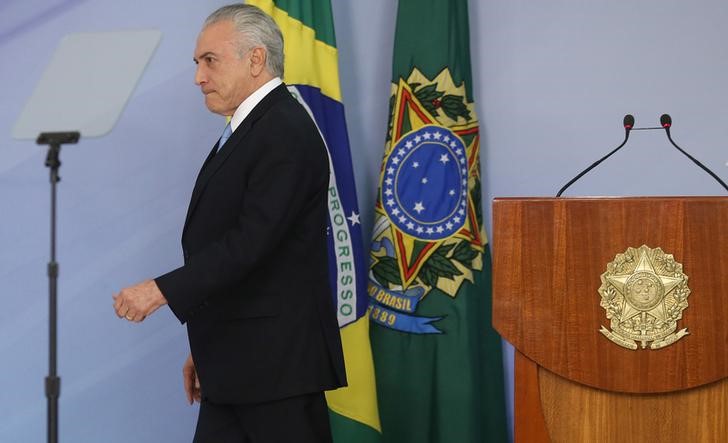 © Reuters. Temer deixa local após pronunciamento no Palácio do Planalto