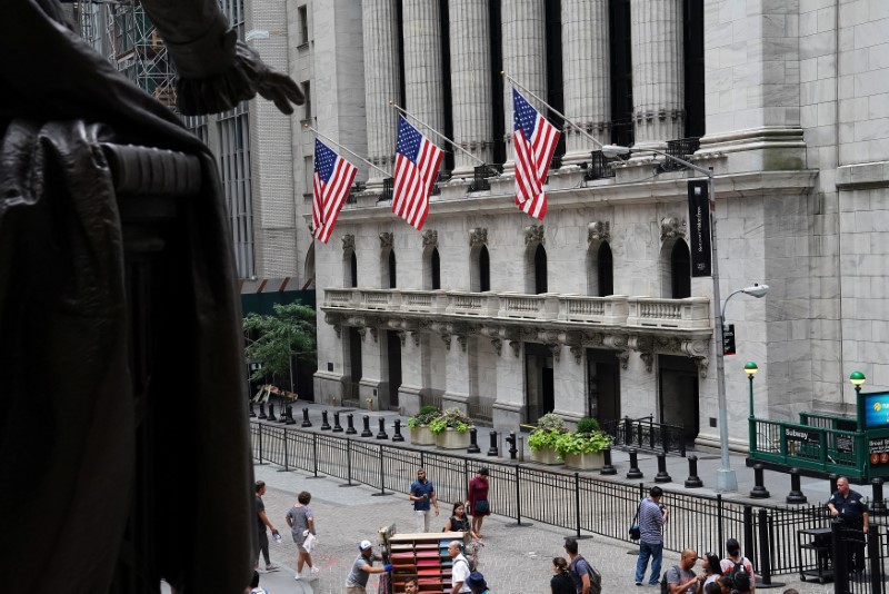 © Reuters. The New York Stock Exchange (NYSE) is pictured in New York City