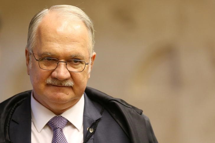 © Reuters. Ministro Edson Fachin participa de sessão do Supremo Tribunal Federal em Brasília, Brasil