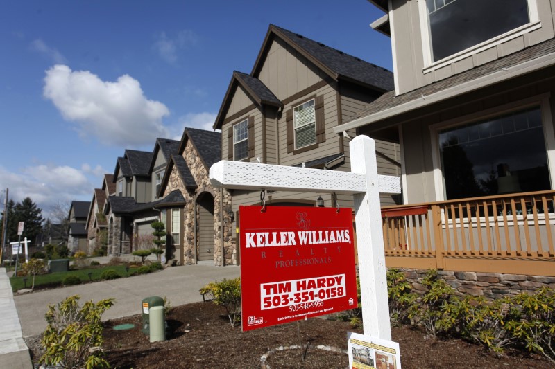 © Reuters. Homes are seen for sale in the northwest area of Portland