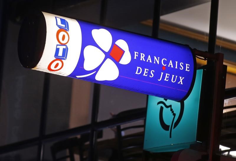 © Reuters. The logo of the French lottery company La Francaise des Jeux (FDJ is seen in Paris