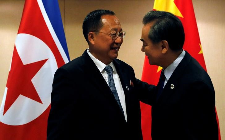© Reuters. بكين تحث على الحوار مع بيونجيانج وتقول العقوبات ليست الحل الوحيد