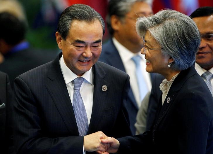 © Reuters. EEUU y Corea del Sur acuerdan presionar a Corea del Norte, China espera negociaciones